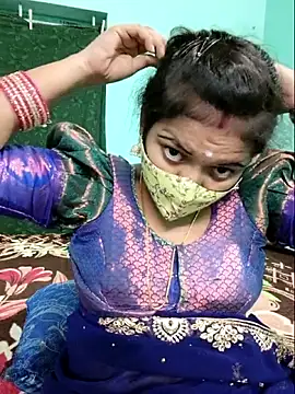 Snapshot of Tamilkannadacouple chatting on 05.08.26 Tamilkannadacouple online show from 05.08.26