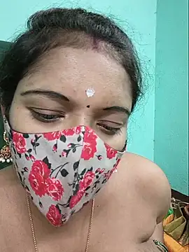 Snapshot of Tamilkannadacouple chatting on 05.18.26 Tamilkannadacouple online show from 05.18.26