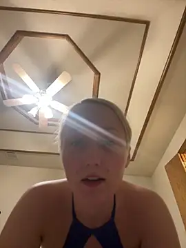 Snapshot of Marilynxo chatting on 02.18.26 Marilynxo online show from 02.18.26