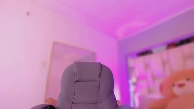 AishaKassandra online show from 04.16.26