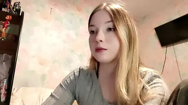 TiaBIanks online show from 04.15.26