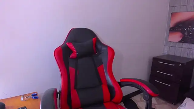 peachy hot online show from 04.10.26