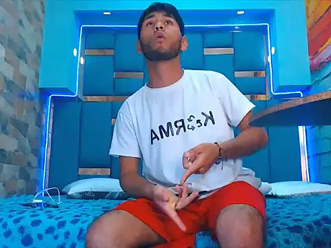 warmNoah online show from 03.03.26