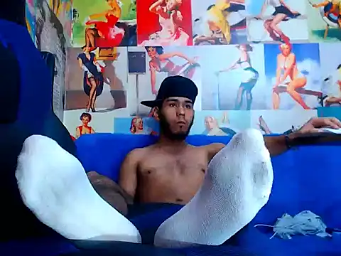 warmNoah online show from 04.15.26