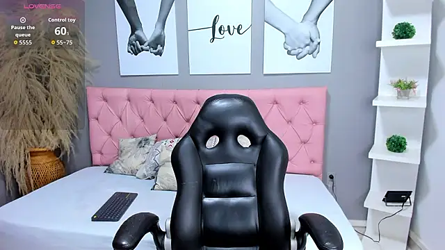 rayan linxx online show from 02.28.26