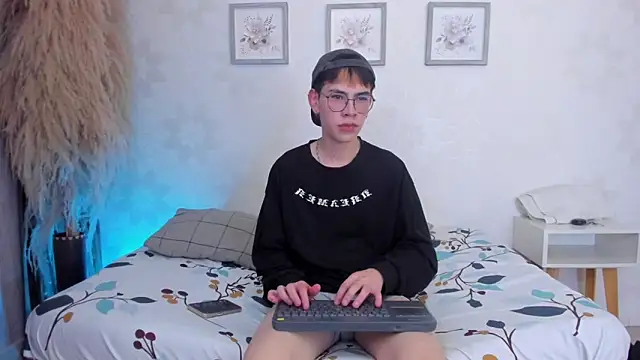 Demian Hush online show from 02.07.26