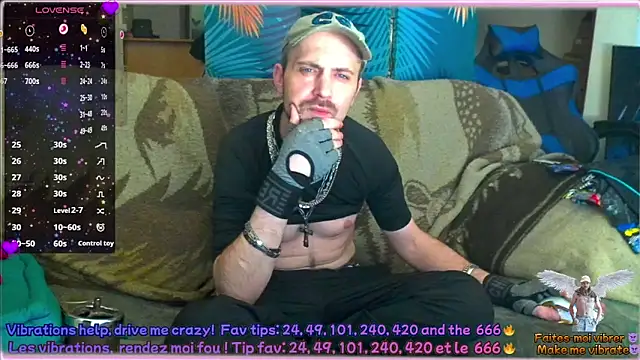 Snapshot of SwatRocShy chatting on 02.26.26 SwatRocShy online show from 02.26.26