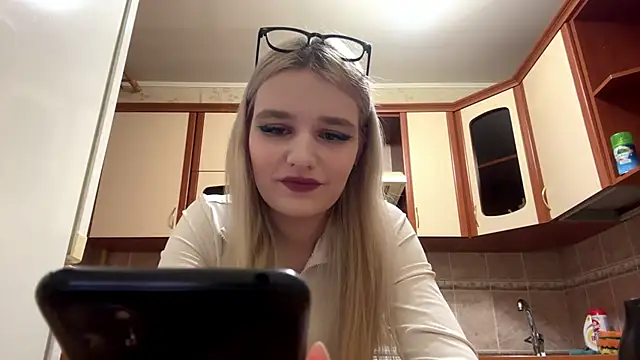 Snapshot of MiaBerlateen chatting on 02.06.26 MiaBerlateen online show from 02.06.26