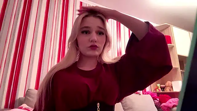 Snapshot of MiaBerlateen chatting on 02.16.26 MiaBerlateen online show from 02.16.26