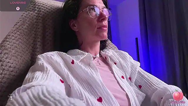 Snapshot of Katy_Kar chatting on 05.08.26 Katy Kar online show from 05.08.26