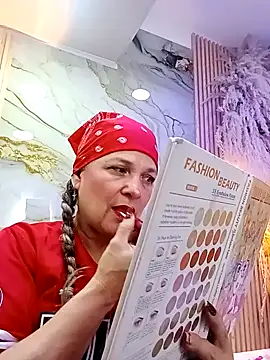 Snapshot of _Missevie chatting on 02.13.26 Missevie online show from 02.13.26