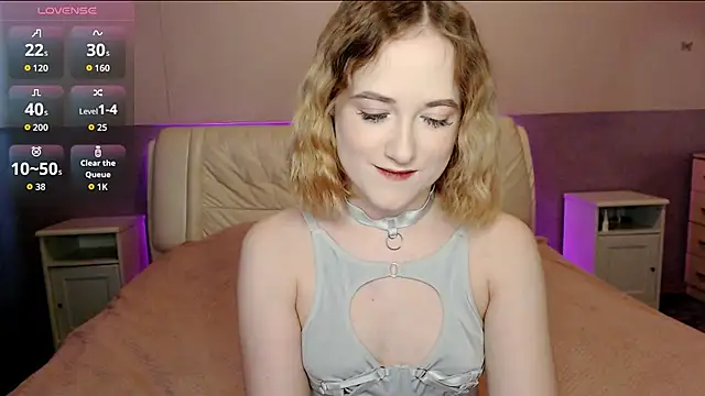 Snapshot of sofi_x_moon chatting on 03.02.26 sofi x moon online show from 03.02.26