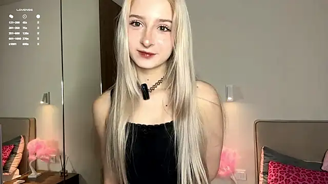 Snapshot of EvaQT chatting on 02.11.26 EvaQT online show from 02.11.26