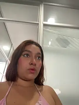 Snapshot of Emily_Harpeer chatting on 02.06.26 Emily Harpeer online show from 02.06.26