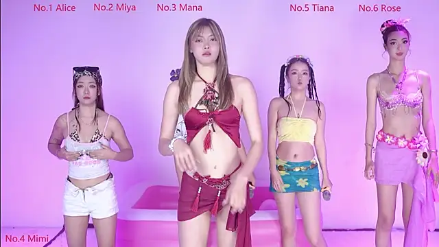 Snapshot of Velvet-girl chatting on 04.14.26 Velvet-girl online show from 04.14.26