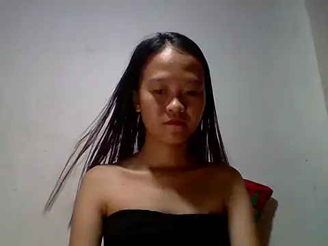 Yourlilpinayy online show from 04.22.26