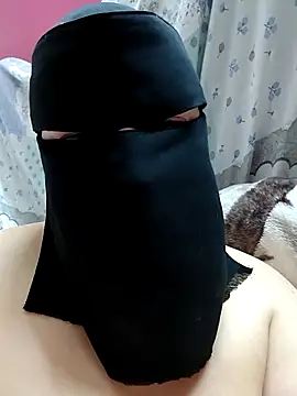 Snapshot of Warda_Egy chatting on 04.29.26 Warda Egy online show from 04.29.26