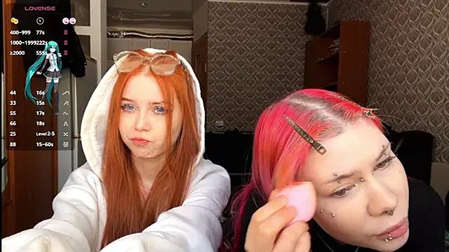 Snapshot of Veldenga chatting on 02.18.26 Veldenga online show from 02.18.26