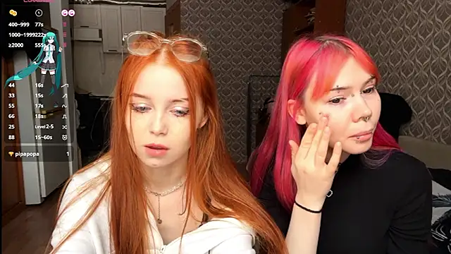 Snapshot of Veldenga chatting on 02.20.26 Veldenga online show from 02.20.26