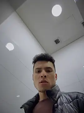 Snapshot of Eros_lee chatting on 02.19.26 Eros lee online show from 02.19.26