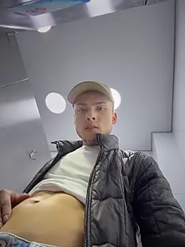 Snapshot of Eros_lee chatting on 02.21.26 Eros lee online show from 02.21.26