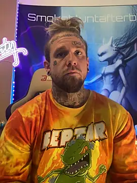 Snapshot of Smokebluntafterblunt chatting on 02.19.26 Smokebluntafterblunt online show from 02.19.26