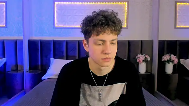 Snapshot of StefanBev chatting on 02.26.26 StefanBev online show from 02.26.26