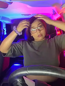 Snapshot of Wen_01 chatting on 02.22.26 Wen 01 online show from 02.22.26