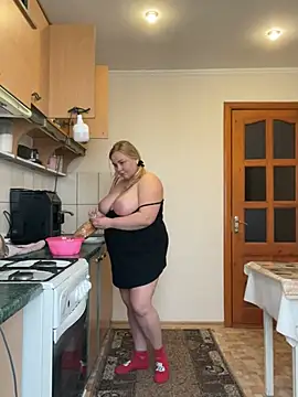 Snapshot of Mommy-girl-Lola chatting on 02.12.26 Mommy-girl-Lola online show from 02.12.26