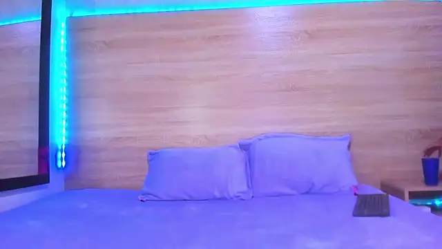 Snapshot of angie_katrinacm chatting on 02.20.26 angie katrinacm online show from 02.20.26