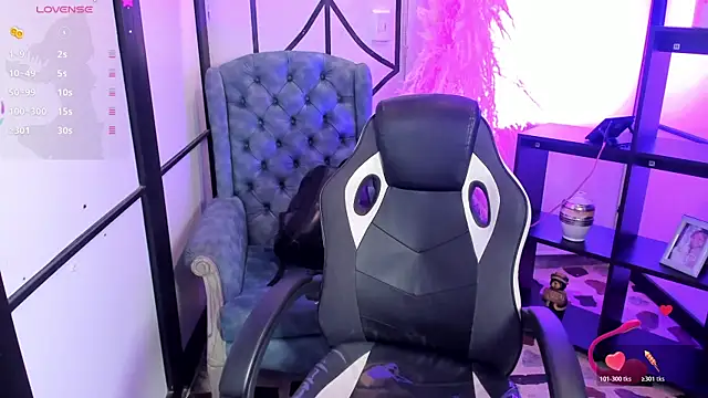 Snapshot of lorraineHunter chatting on 02.20.26 lorraineHunter online show from 02.20.26