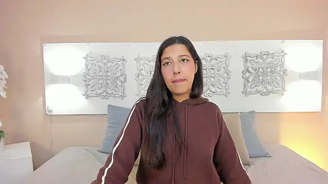 novaa velvet online show from 04.18.26