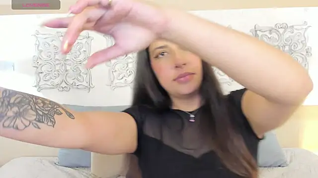 novaa velvet online show from 04.18.26