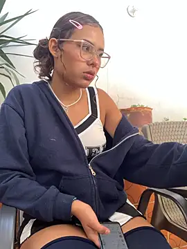 Snapshot of Rylia chatting on 02.27.26 Rylia online show from 02.27.26