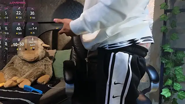 Snapshot of ItsZairen chatting on 03.08.26 ItsZairen online show from 03.08.26