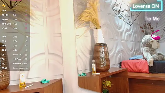 Snapshot of ItsZairen chatting on 04.05.26 ItsZairen online show from 04.05.26