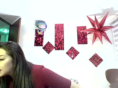 Snapshot of Pink_Cristal chatting on 05.31.26 Pink Cristal online show from 05.31.26