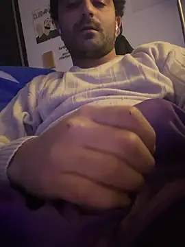 Snapshot of elia2711 chatting on 02.14.26 elia2711 online show from 02.14.26