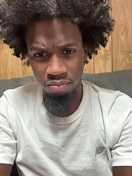 Snapshot of pussyeater_- chatting on 02.11.26 pussyeater - online show from 02.11.26