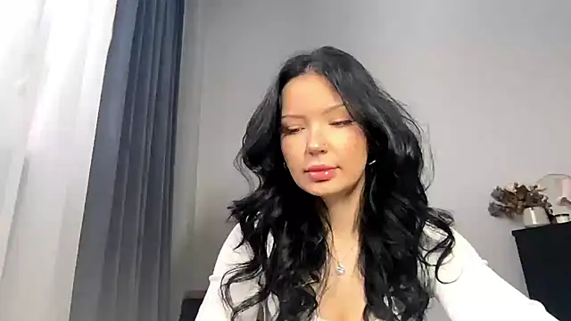 Snapshot of JoanGold chatting on 02.11.26 JoanGold online show from 02.11.26