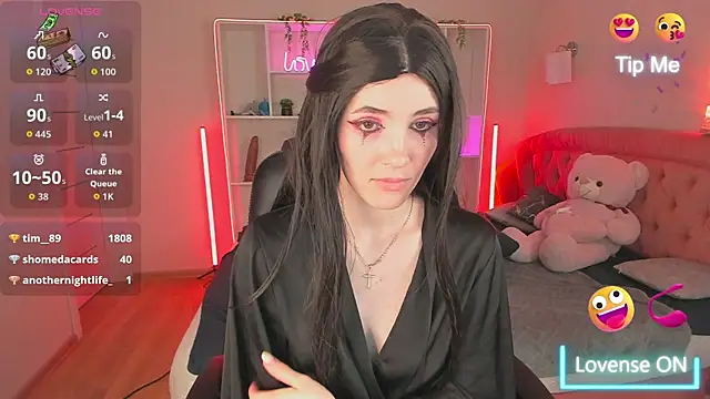 JennyferMore online show from 05.19.26