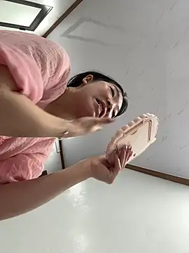 Snapshot of cuty_lusy chatting on 02.27.26 cuty lusy online show from 02.27.26