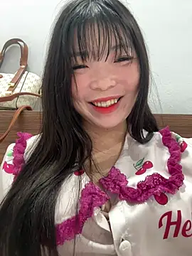 cuty lusy online show from 03.04.26