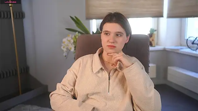 BelleHayton online show from 02.12.26