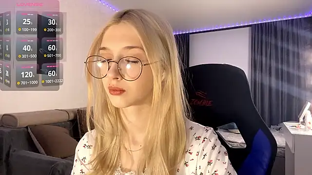 TaliCaan online show from 03.25.26