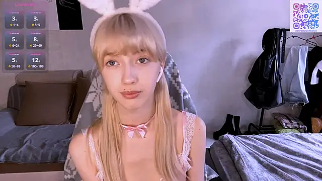 TaliCaan online show from 04.12.26