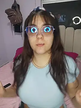 Snapshot of its_lauu_ chatting on 02.07.26 its lauu online show from 02.07.26