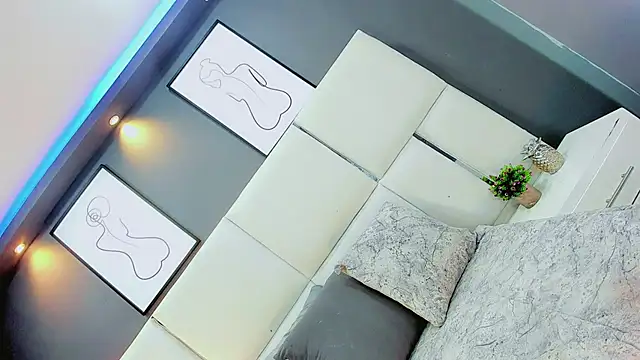 Snapshot of Daniiela_Foxx chatting on 02.13.26 Daniiela Foxx online show from 02.13.26