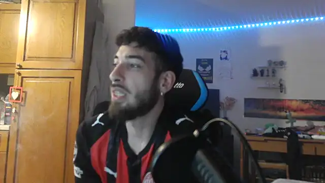 Snapshot of maestroboris95 chatting on 02.25.26 maestroboris95 online show from 02.25.26