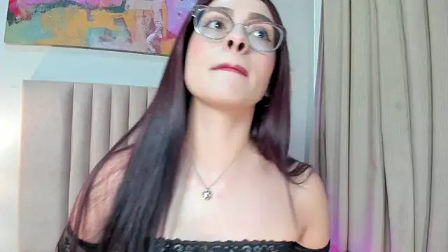 Snapshot of AndraCyruss chatting on 02.12.26 AndraCyruss online show from 02.12.26